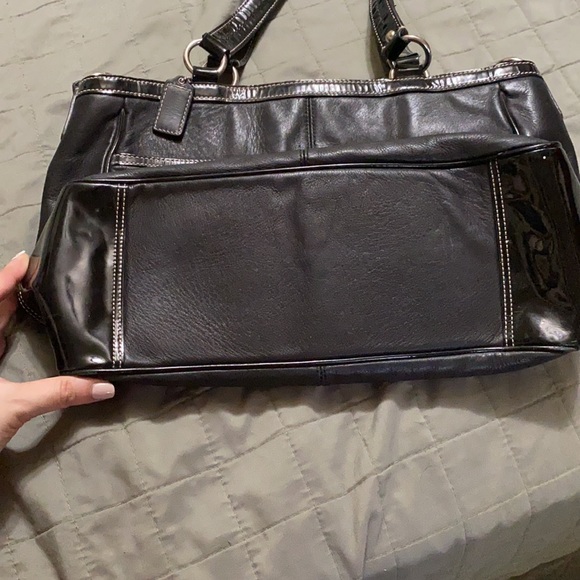 EUC vintage black leather/patent Coach purse - Picture 3 of 8